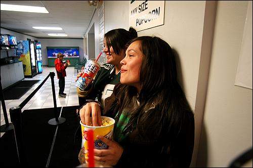 Shores Theatre - From Detroit News (newer photo)